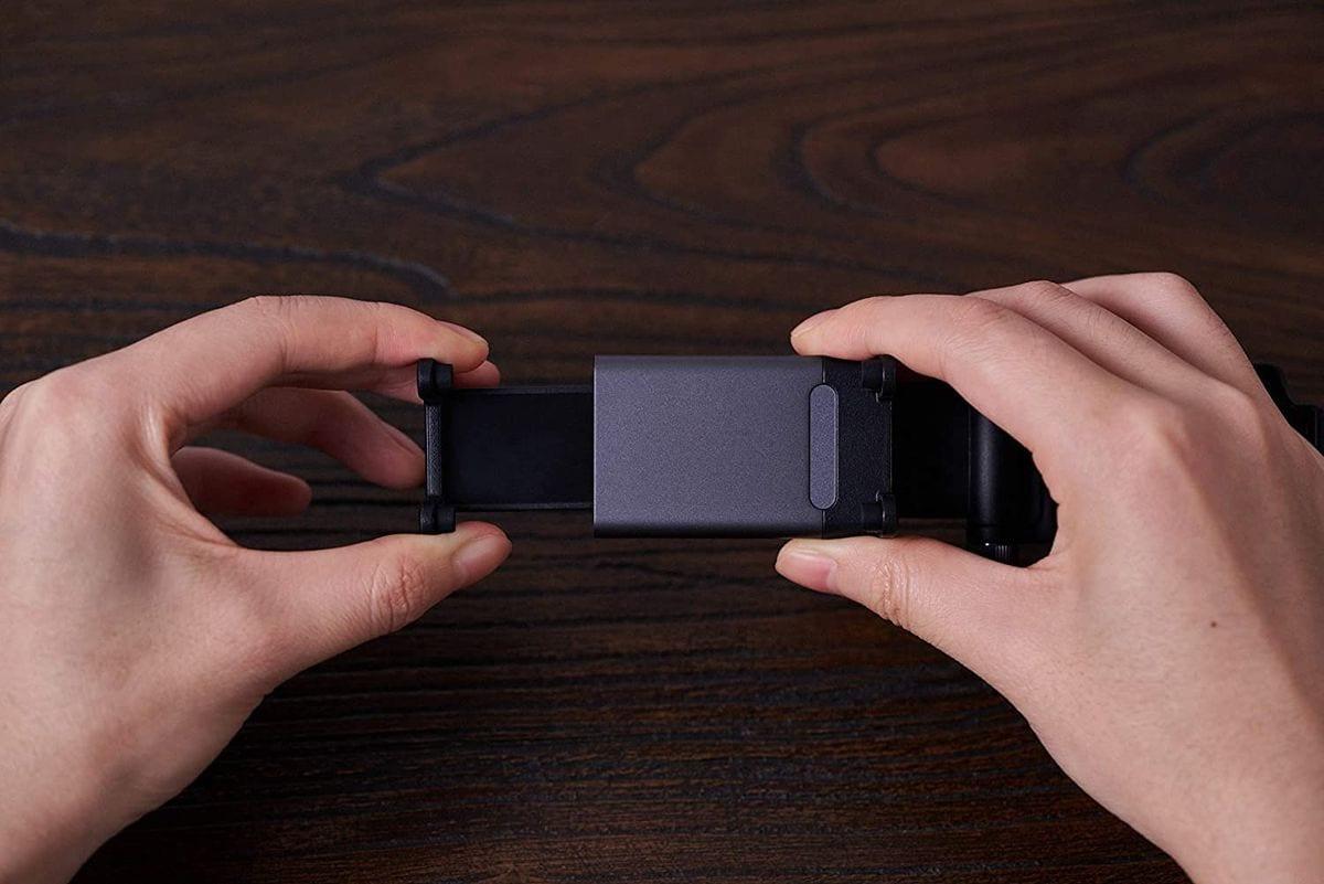 8BitDo Pro 2 Bluetooth Controller image 4